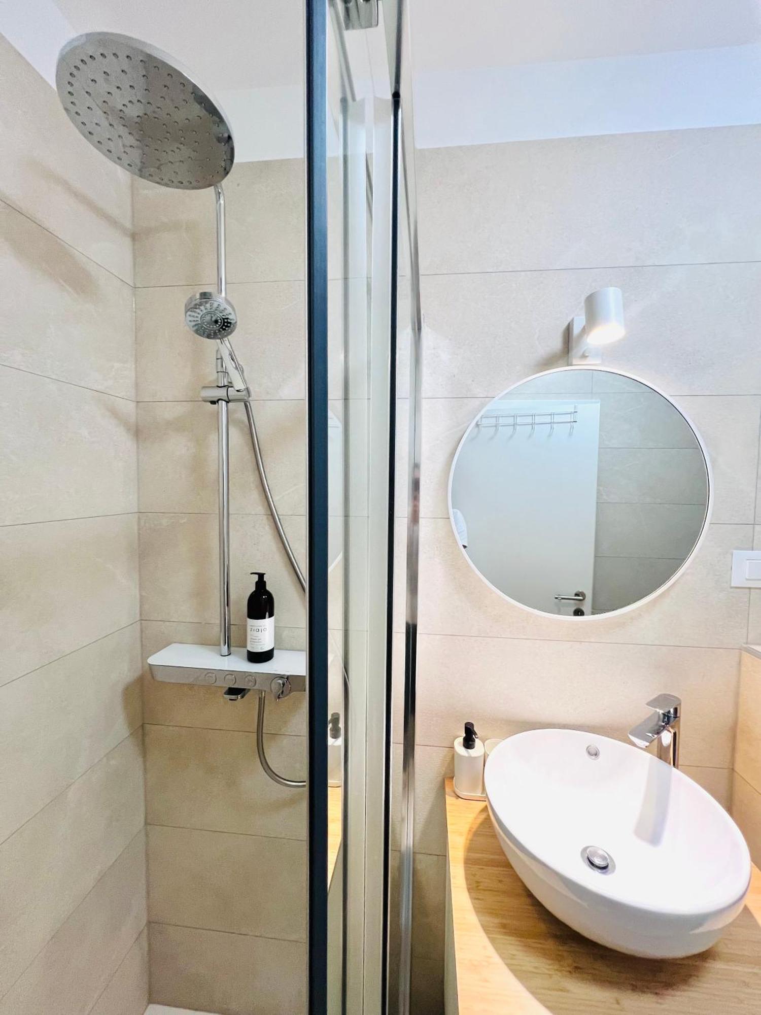 Appartement Almond 2 - Free Parking à Split Extérieur photo